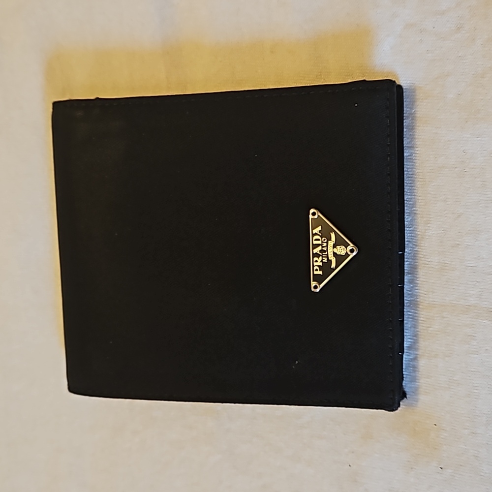 AUTHENTIC Prada wallet